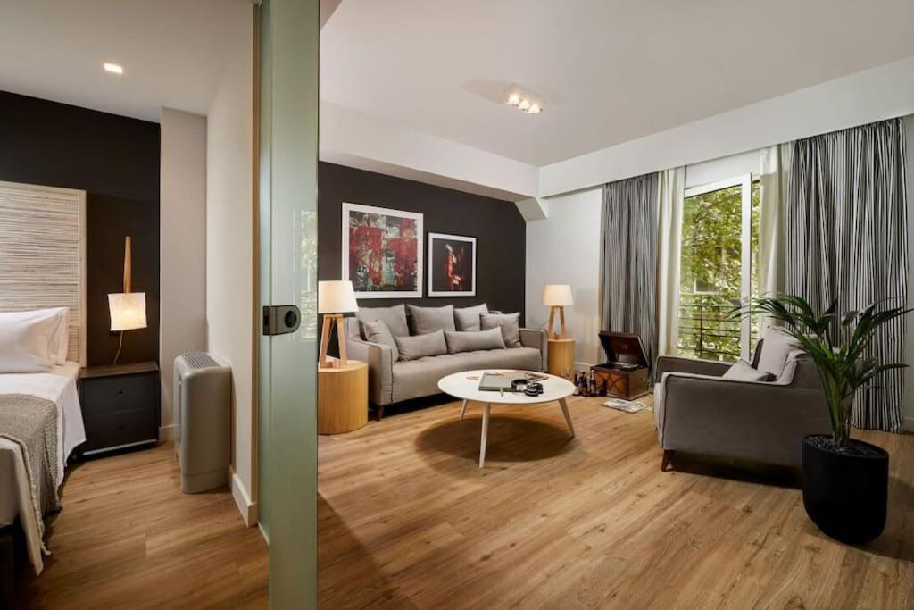 Viola Comfort Suite Athens Exterior photo