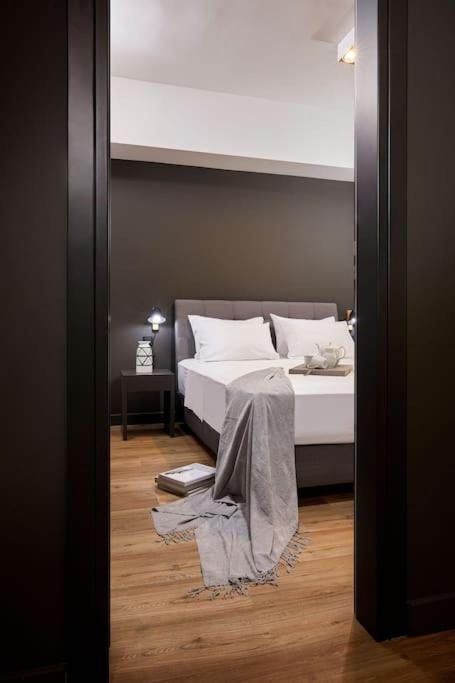 Viola Comfort Suite Athens Exterior photo