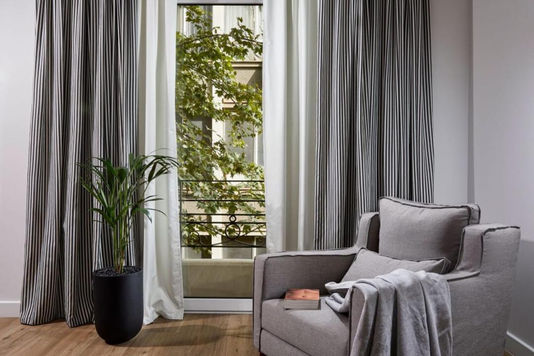 Viola Comfort Suite Athens Exterior photo